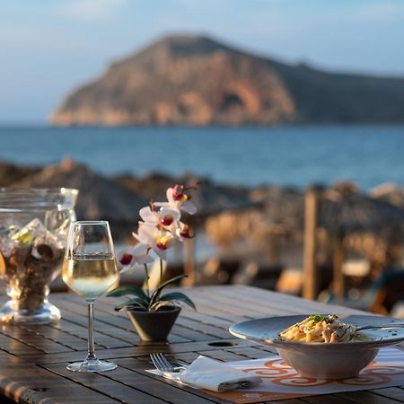 Margarita Beach Hotel Agia Marina  Bagian luar foto